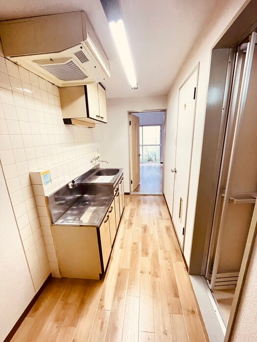 物件内観写真15　(廊下)