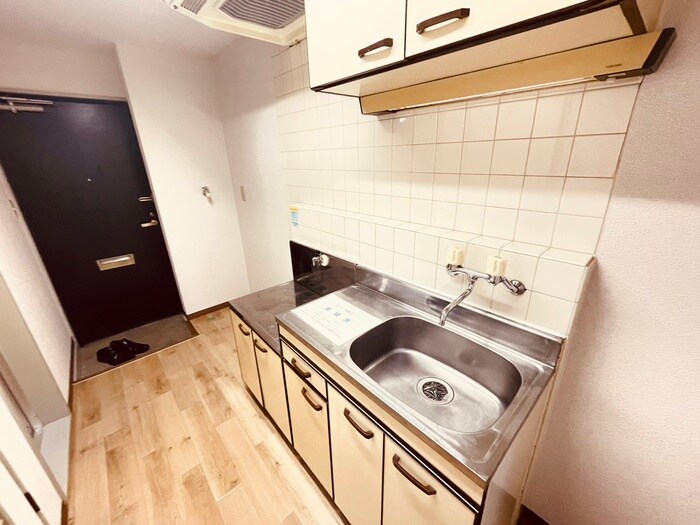 物件内観写真18　(廊下)