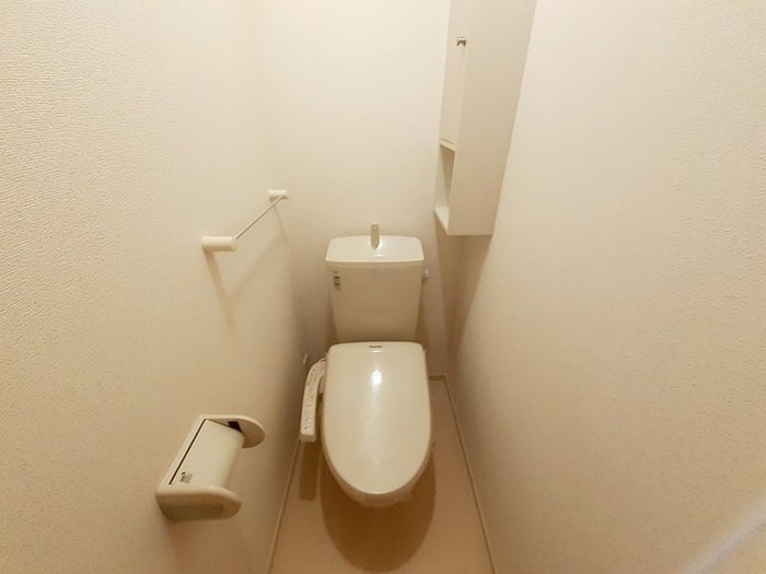 物件内観写真8　(トイレ)