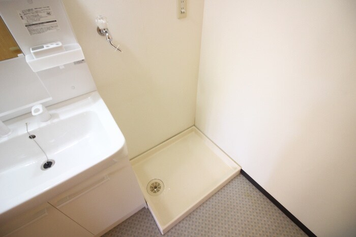 物件内観写真11　(洗濯機置場)