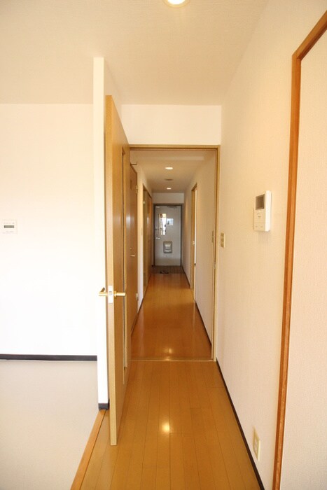 物件内観写真20　(廊下)