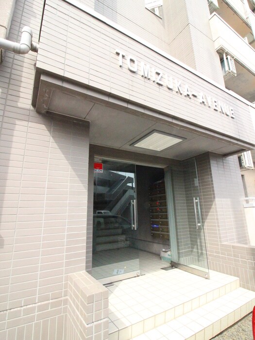 物件外観写真5　(エントランス部分)