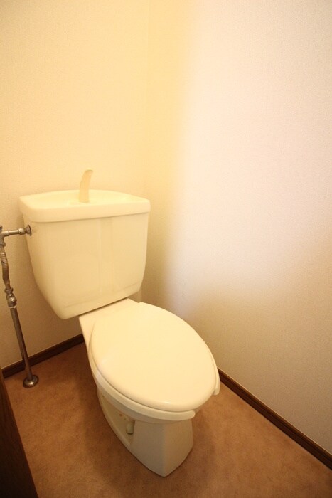 物件内観写真9　(トイレ)