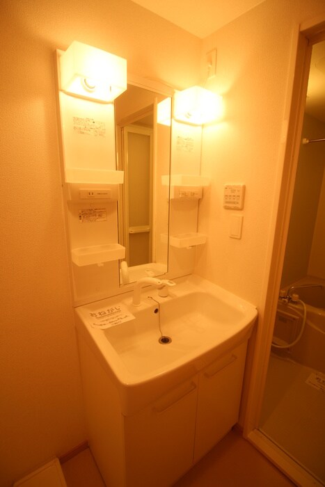 物件内観写真12　(洗面)