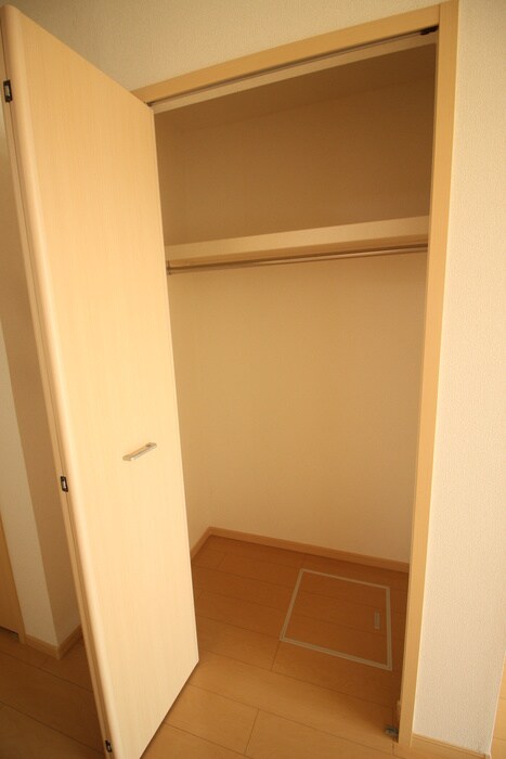 物件内観写真15　(収納)