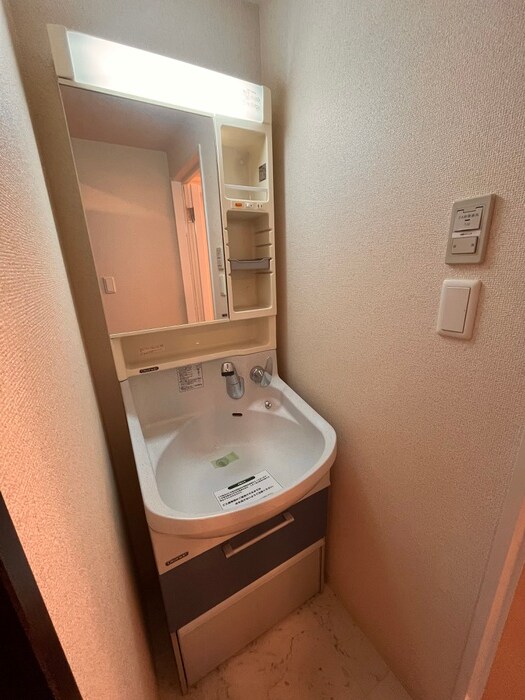 物件内観写真12　(洗面)