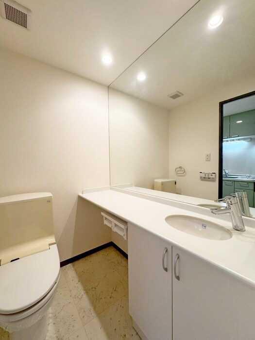 物件内観写真12　(洗面)