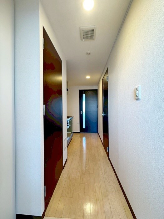 物件内観写真16　(廊下)