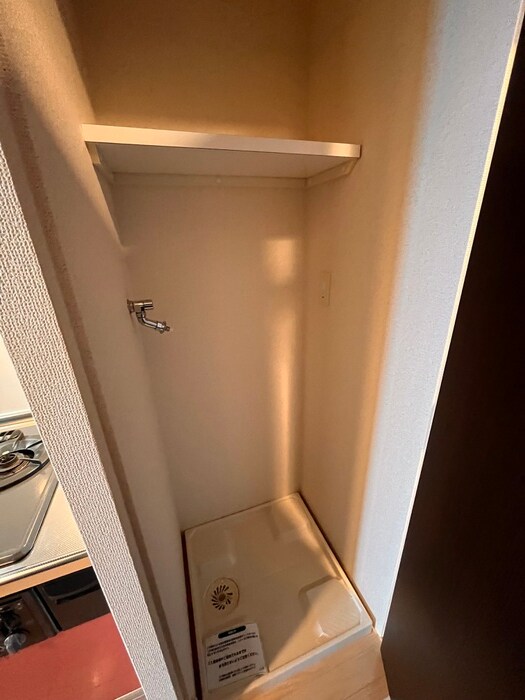 物件内観写真17　(洗濯機置場)