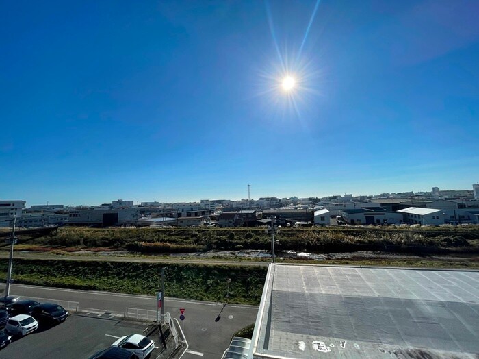 物件内観写真22　(室内からの展望)