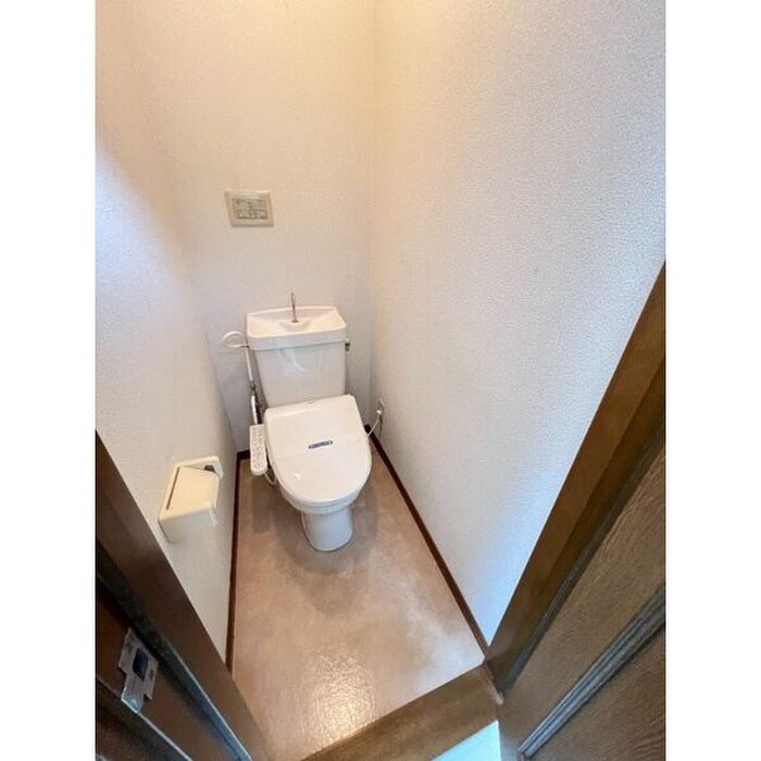 物件内観写真5　(トイレ)