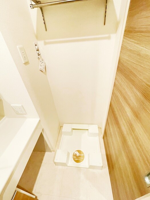 物件内観写真15　(洗濯機置場)