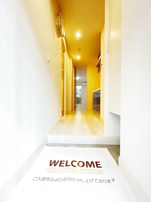 物件内観写真16　(玄関)