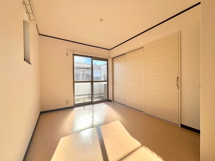 物件内観写真9　(居室)