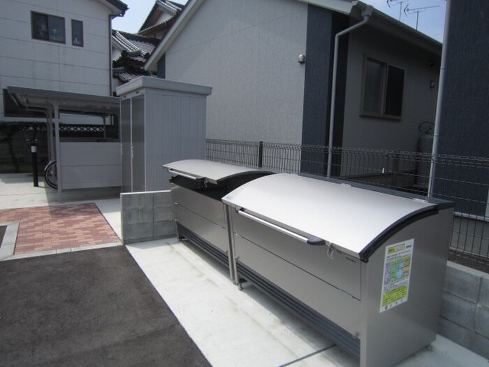 物件外観写真4　(建物設備)