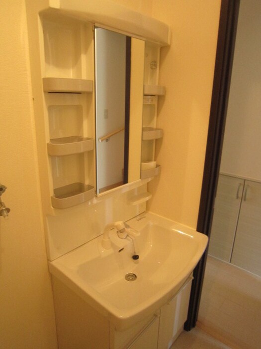 物件内観写真12　(洗面)