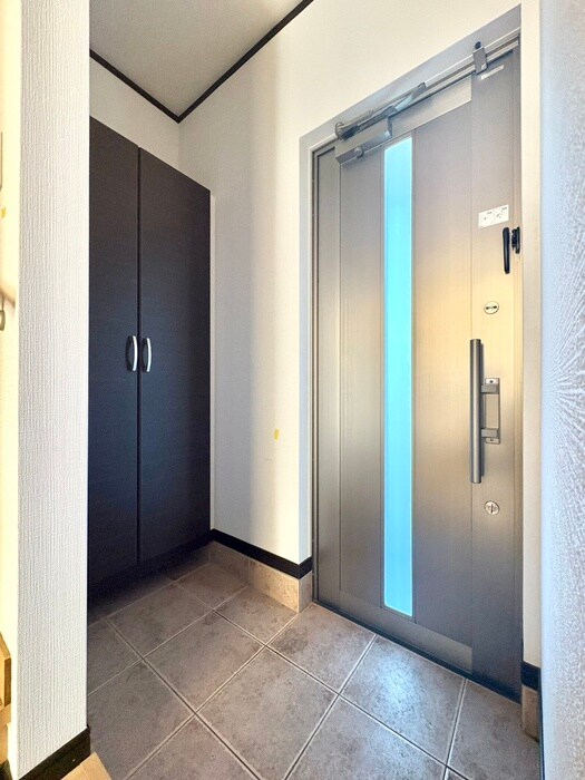 物件内観写真18　(玄関)