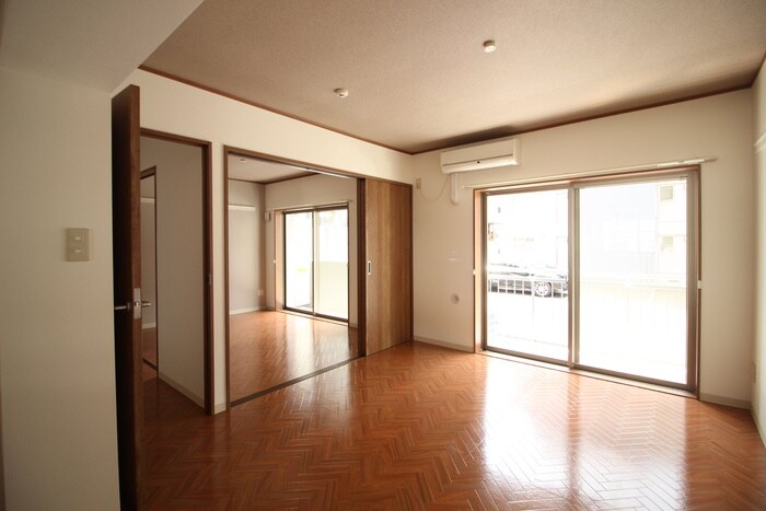 物件内観写真7　(居室)