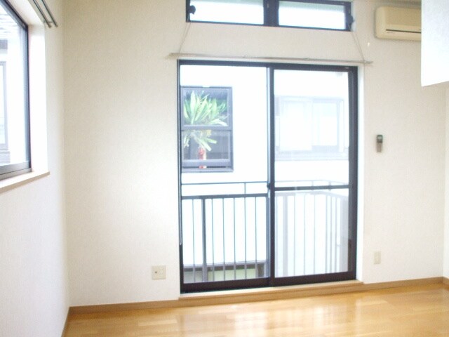 物件内観写真13　(居室)