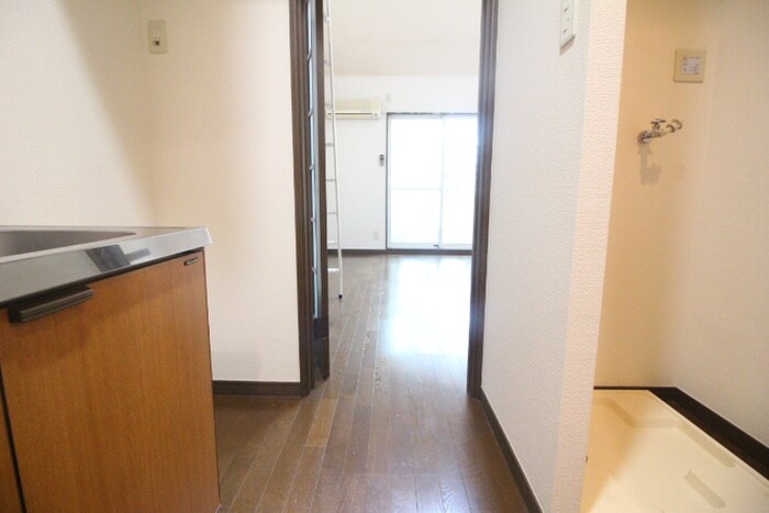 物件内観写真17　(廊下)