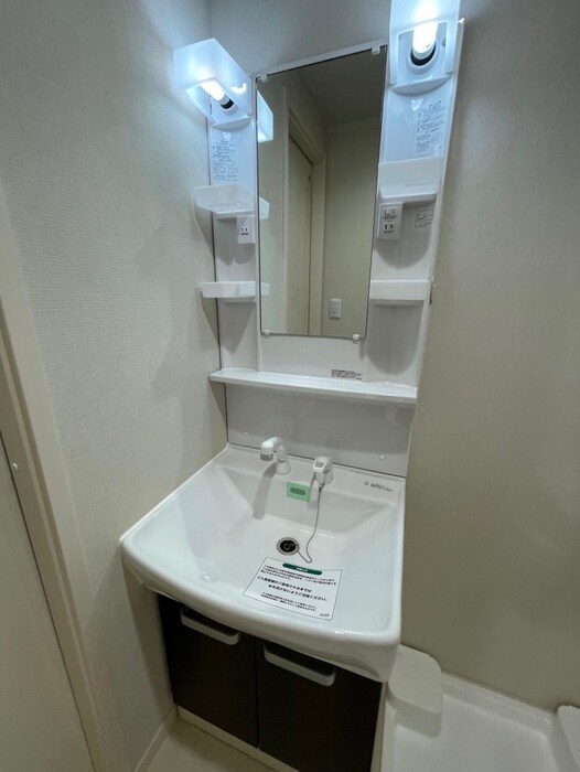 物件内観写真12　(洗面)