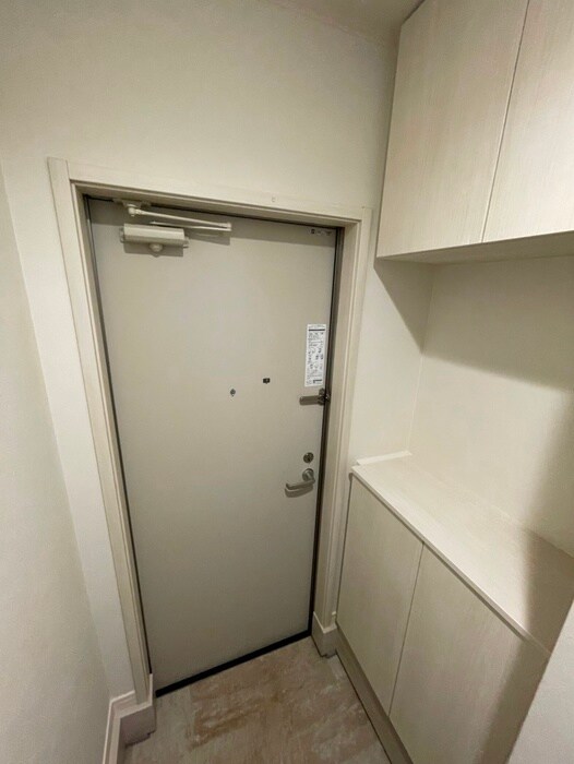 物件内観写真14　(玄関)