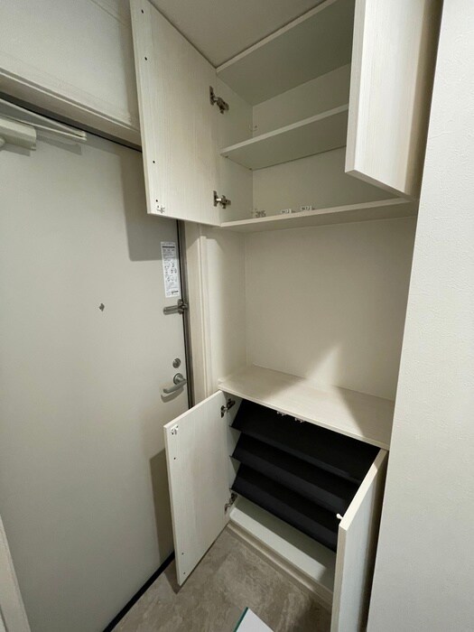 物件内観写真15　(靴箱)