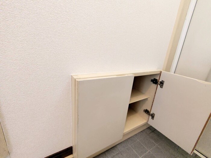 物件内観写真15　(靴箱)