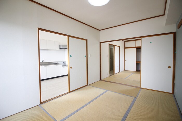 物件内観写真8　(居室)