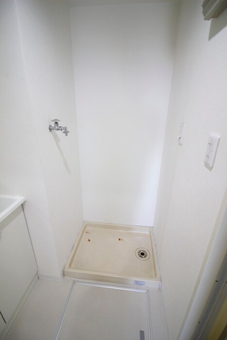 物件内観写真15　(洗濯機置場)