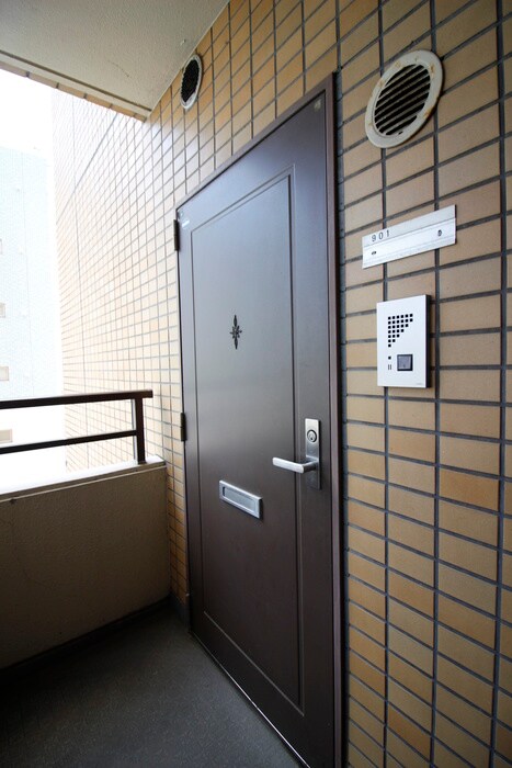 物件内観写真17　(玄関)