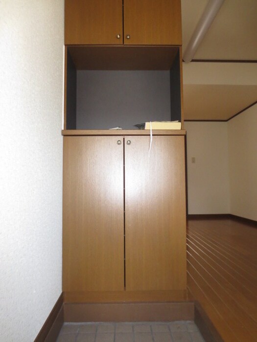 物件内観写真11　(玄関)