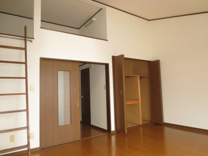 物件内観写真12　(居室)