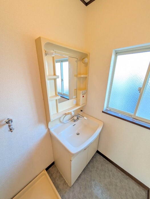 物件内観写真8　(洗面)