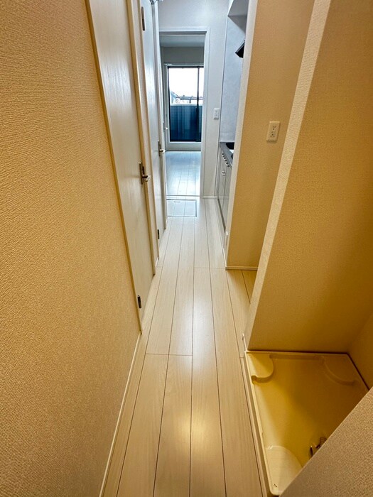 物件内観写真21　(廊下)