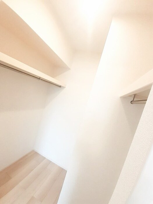 物件内観写真12　(収納)