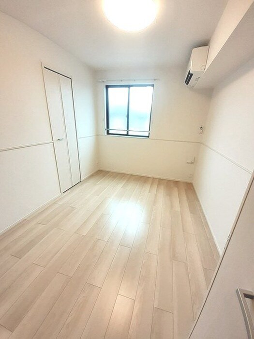 物件内観写真13　(居室)