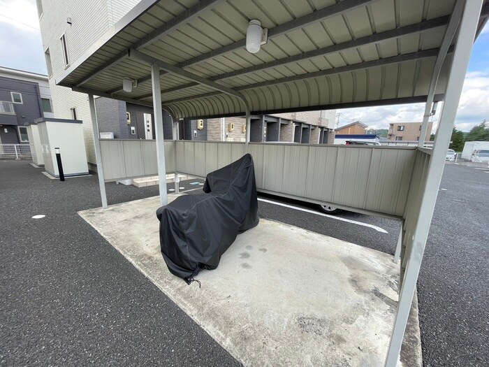 物件外観写真5　(駐輪場)