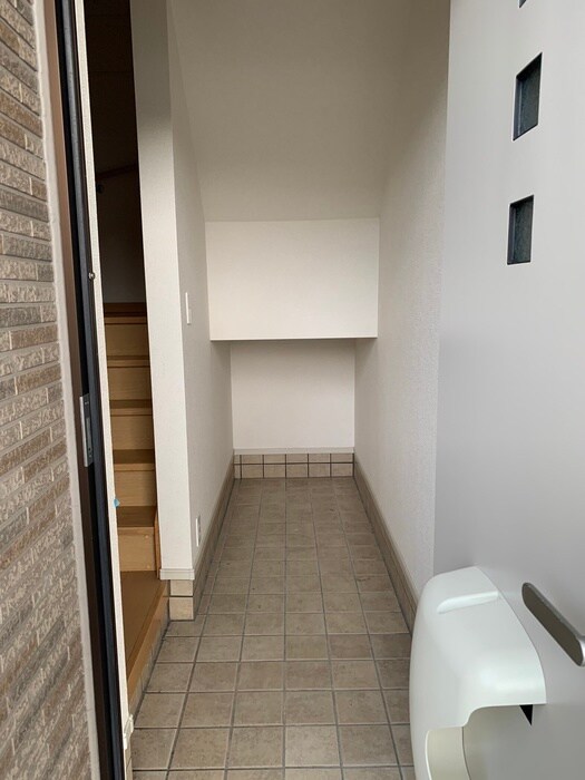 物件内観写真15　(廊下)