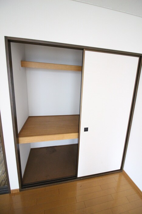 物件内観写真13　(収納)