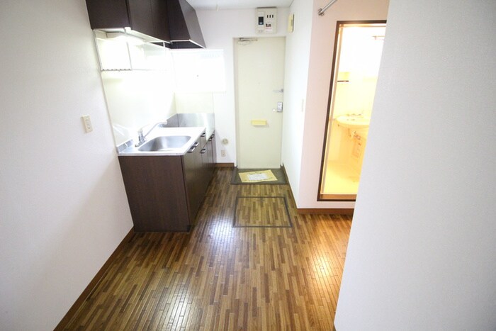 物件内観写真17　(廊下)