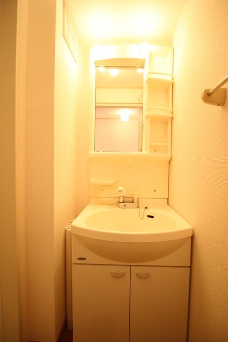 物件内観写真8　(洗面)