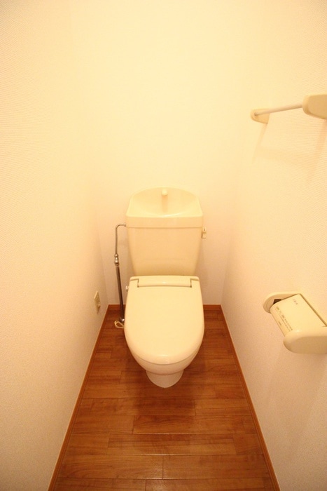 物件内観写真9　(トイレ)