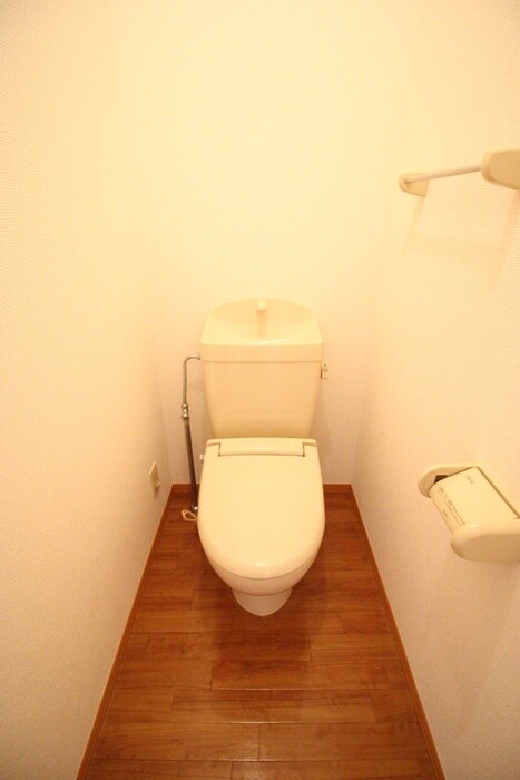 物件内観写真9　(トイレ)