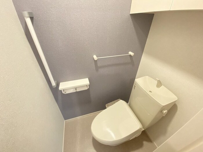 物件内観写真8　(トイレ)