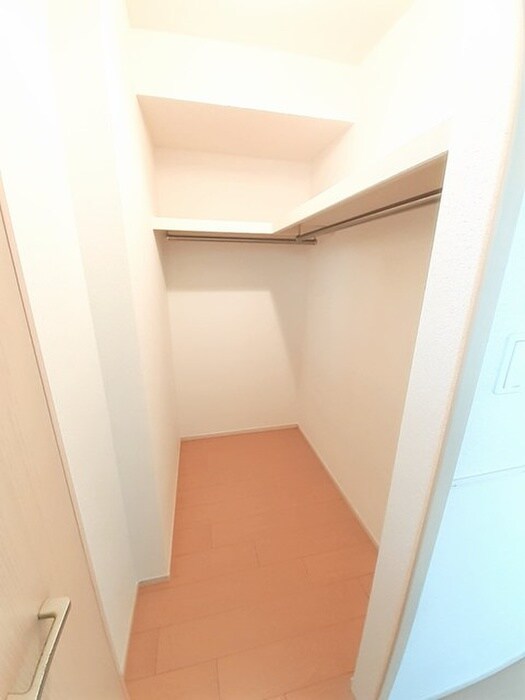 物件内観写真13　(収納)