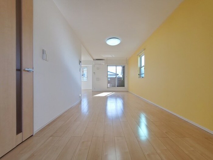 物件内観写真2　(居室)