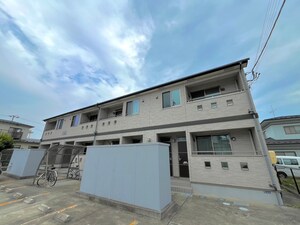 ドゥ・アネッサⅥ外観写真