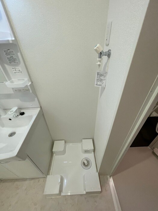 物件内観写真14　(洗濯機置場)