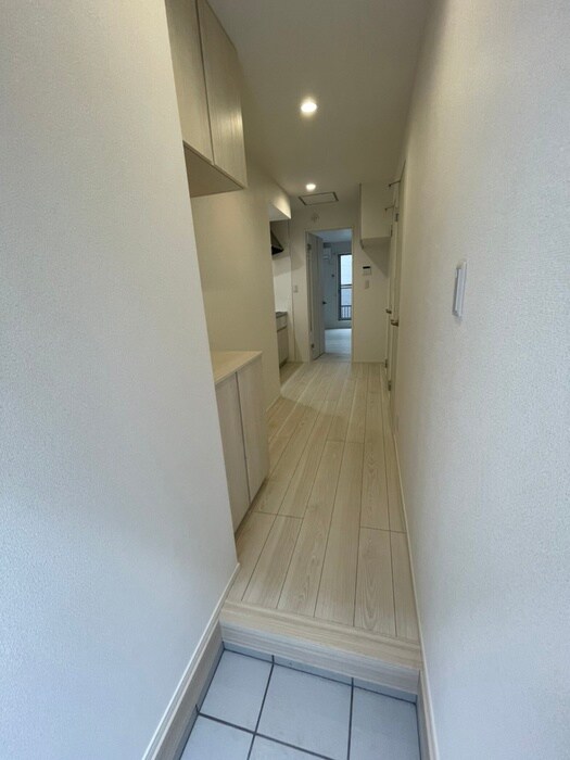 物件内観写真16　(玄関)